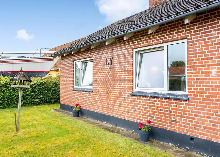 Kirsi - From The Sea By Interhome Дом отдыха Халс