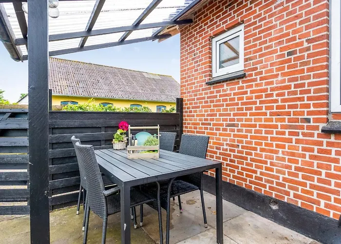 Kirsi - From The Sea By Interhome Халс